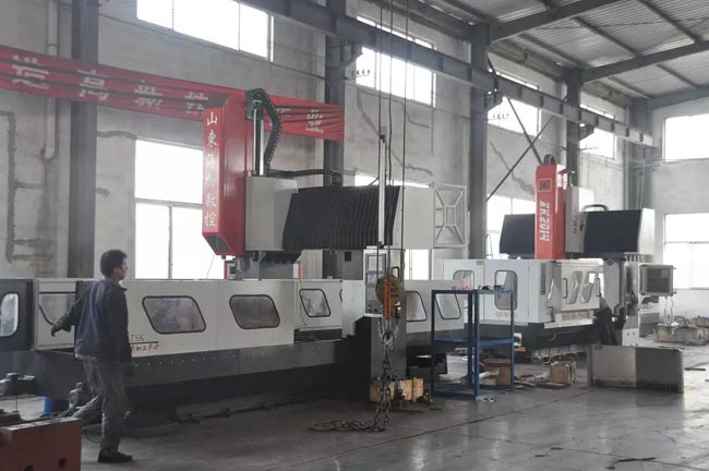 山東海特龍門(mén)加工中心生產(chǎn)車(chē)間